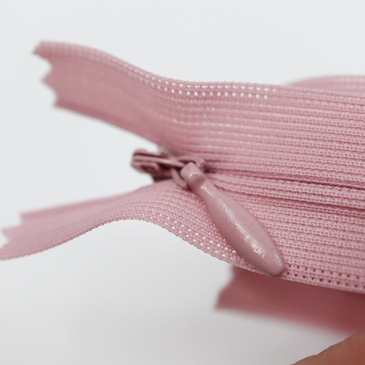 Zip - Light-Weight Invisible - Dusky Pink 55cm – Cloth Edit